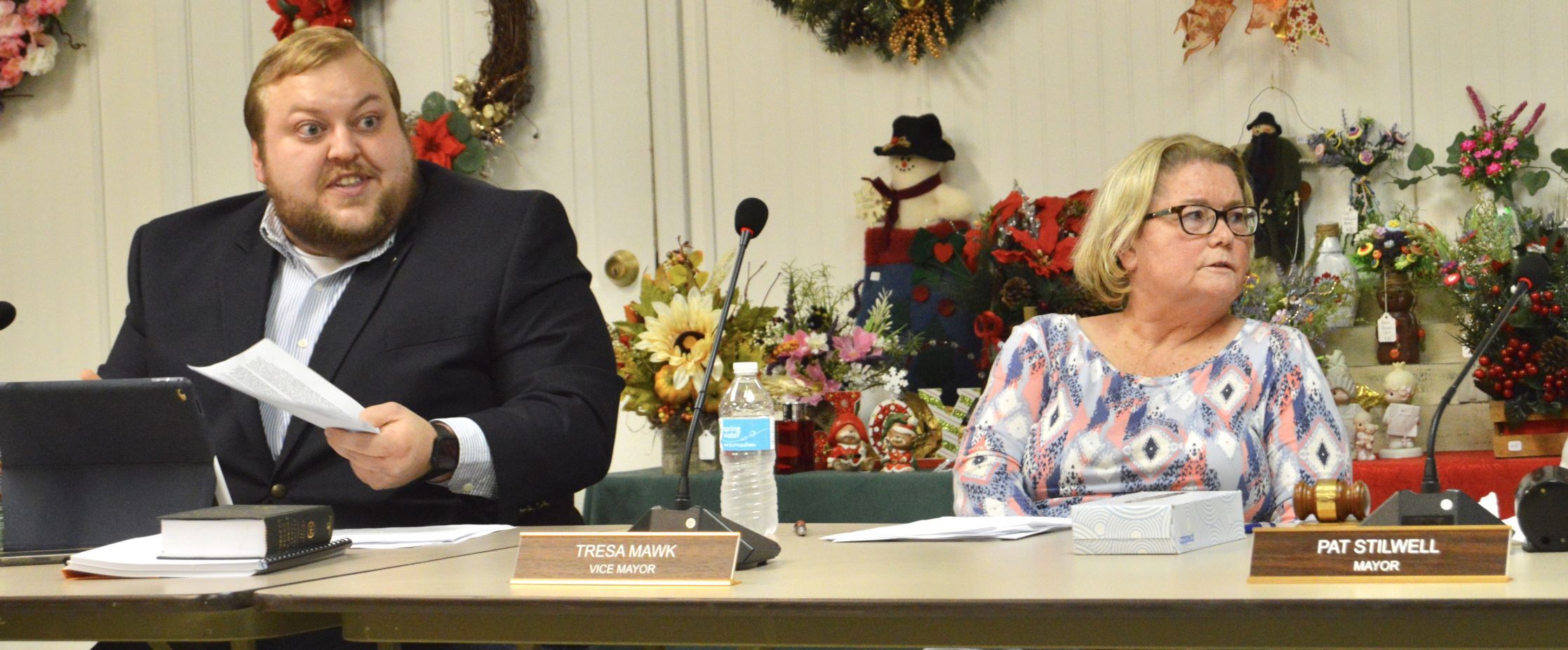 "Totally not factual:" Mount Carmel City Manager addresses Vice Mayor’s allegations